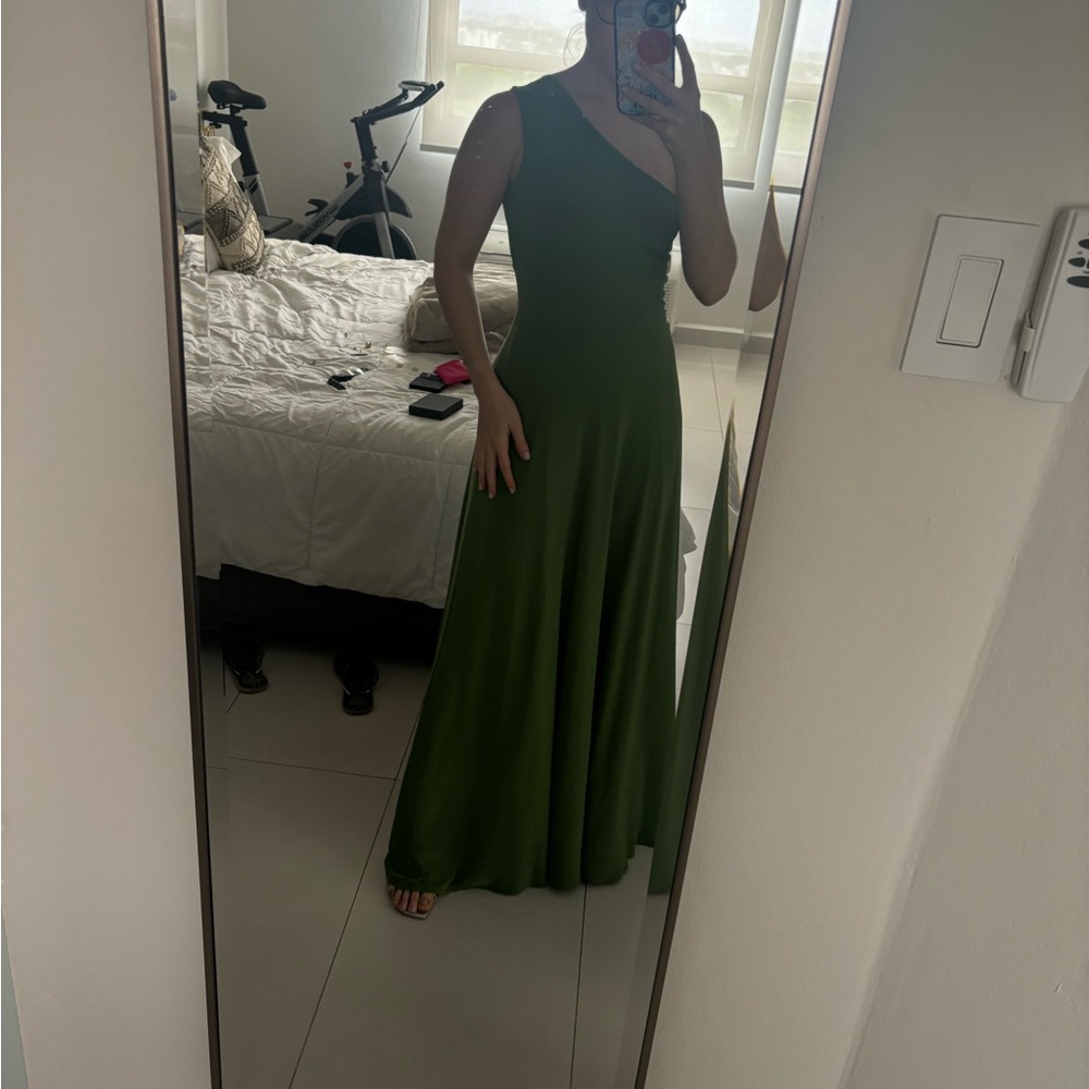 Elegant Green One-Shoulder Dress